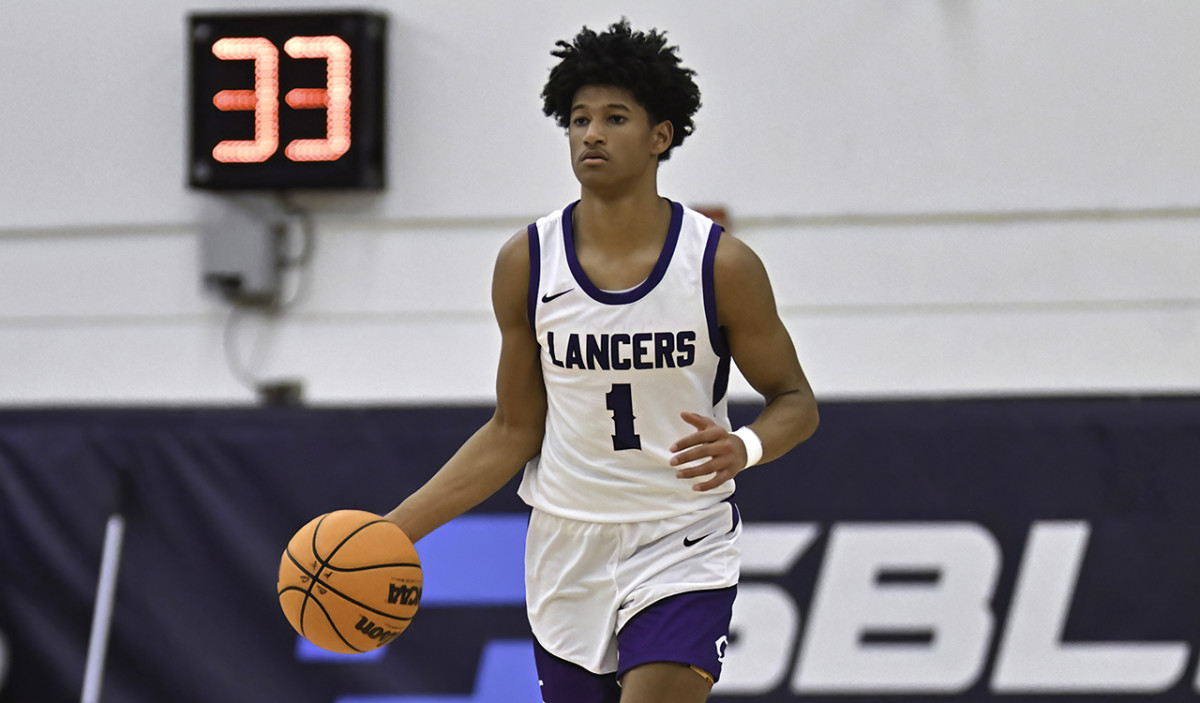 Tony Duckett, a 6-4 senior, had a team-high 18 points.